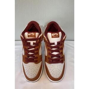 NWOB Nike SBs Dunk Low Pro Suede Dark Russet Cedar BQ6817-202 8.5 Mens Shoes